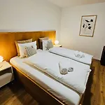 Nava Place Alpine In - Peaceful Location, Near Glacier & Wifi Daire *