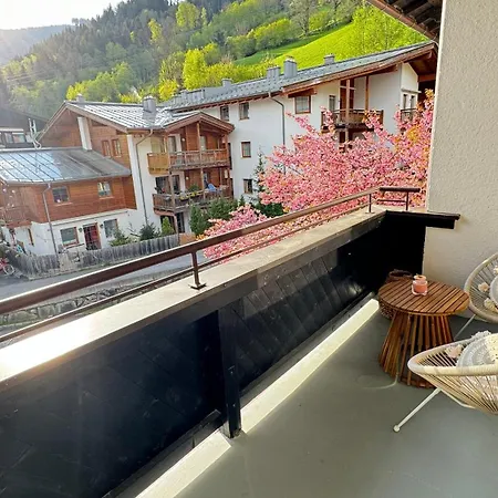 Nava Place Alpine In - Peaceful Location, Near Glacier & Wifi شقة كابرون