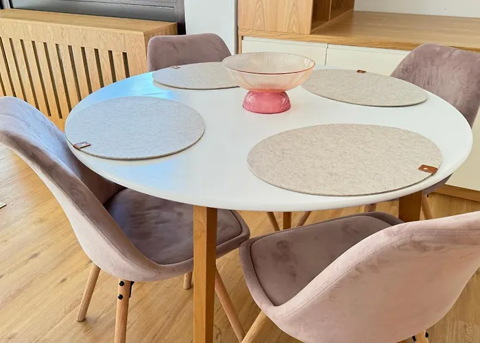 Daire Nava Place Alpine In - Peaceful Location, Near Glacier & Wifi