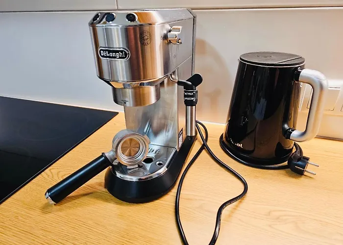 Nava Place Alpine In - Peaceful Location, Near Glacier & Wifi *