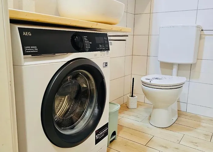 Nava Place Alpine In - Peaceful Location, Near Glacier & Wifi Daire