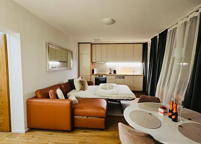 Daire Nava Place Alpine In - Peaceful Location, Near Glacier & Wifi *